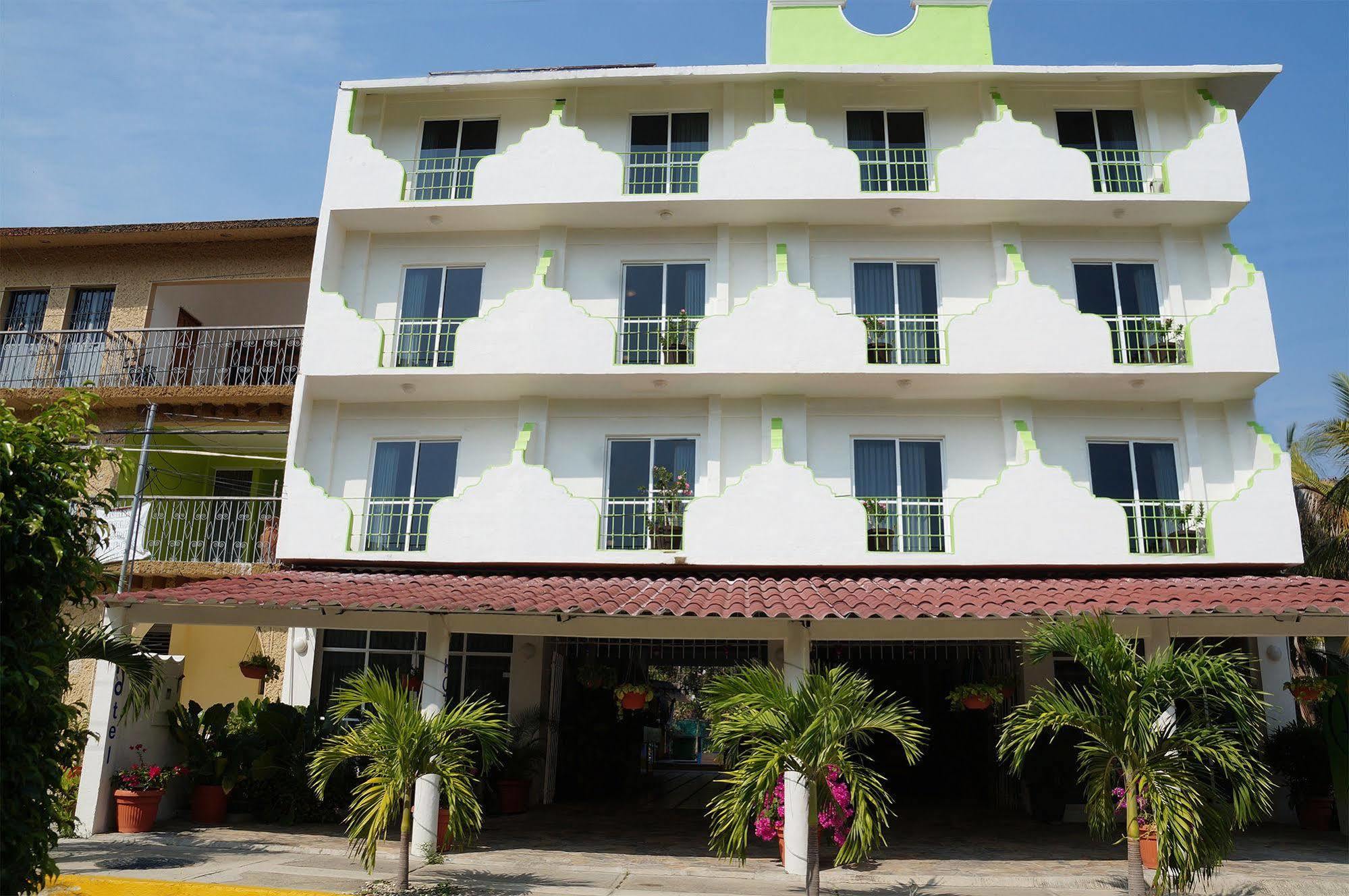 Hotel Arenas Del Pacifico ซานตา ครูซ ฮัวทุลโก ภายนอก รูปภาพ